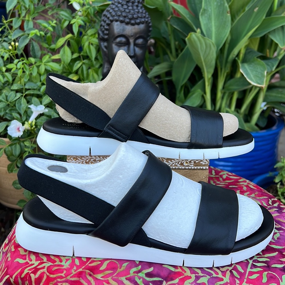 New Black Leather Strappy Slip On Cushion Sandals - Picture 3 of 15
